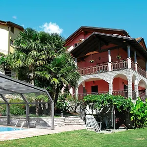Casa Rosa Gera Lario